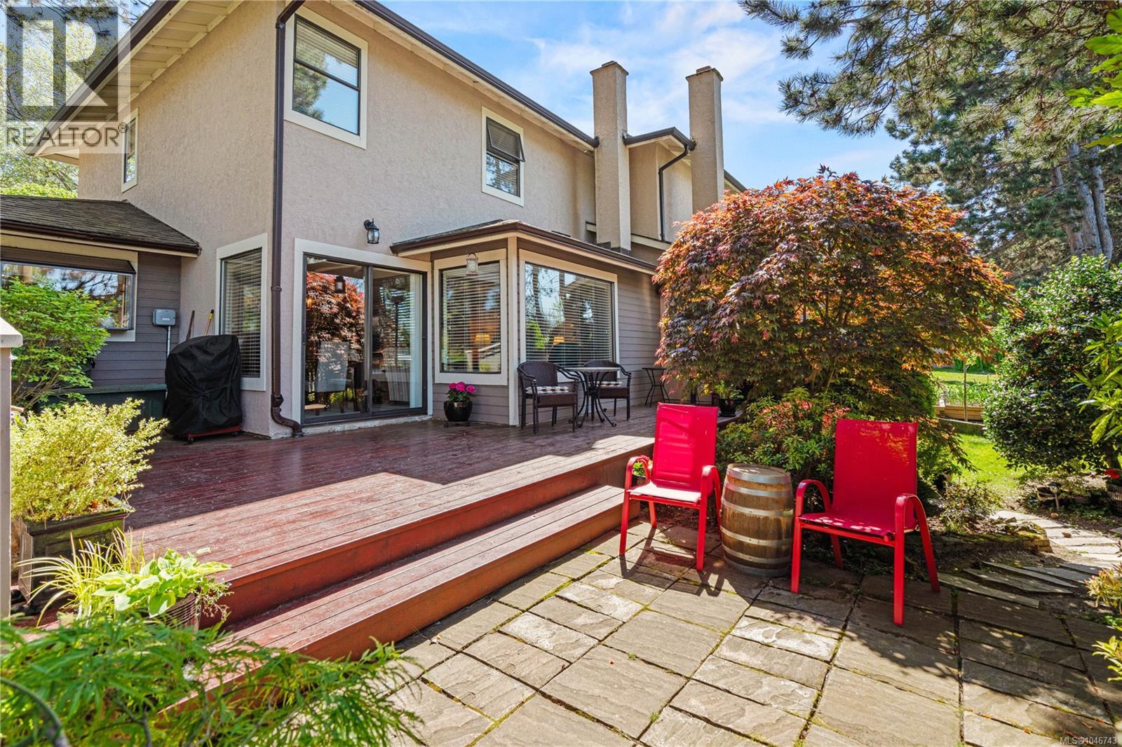 #18 1309 McKenzie Ave - 3