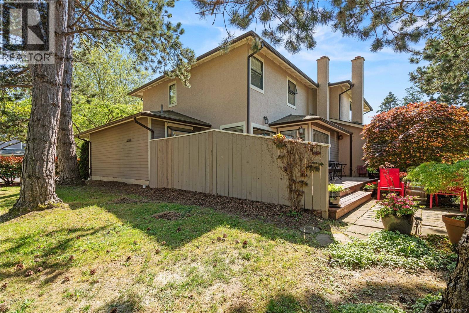 #18 1309 McKenzie Ave - 51