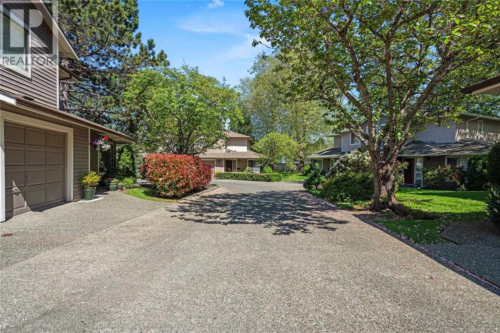 #18 1309 McKenzie Ave - Image 57