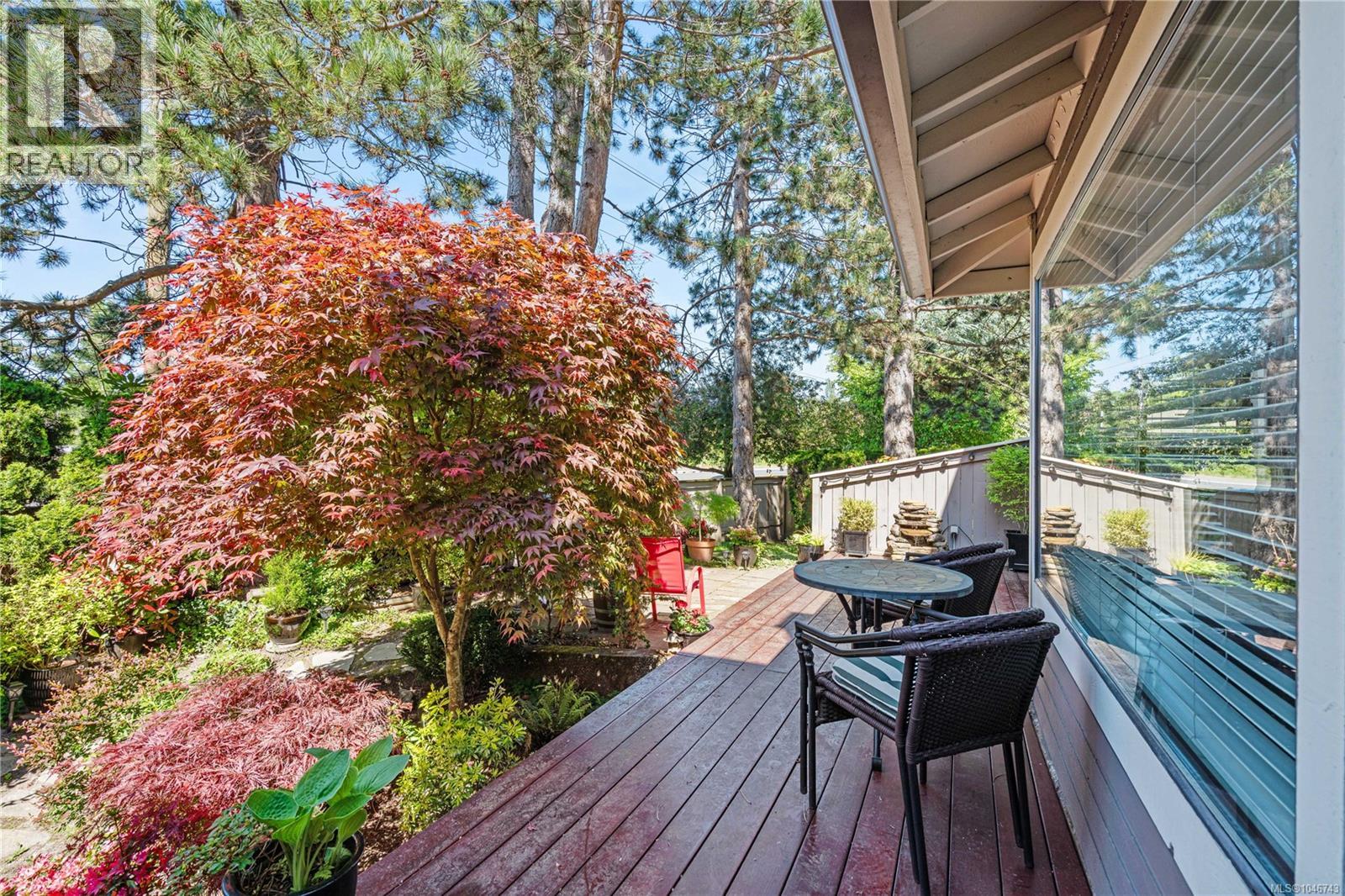 #18 1309 McKenzie Ave - 46