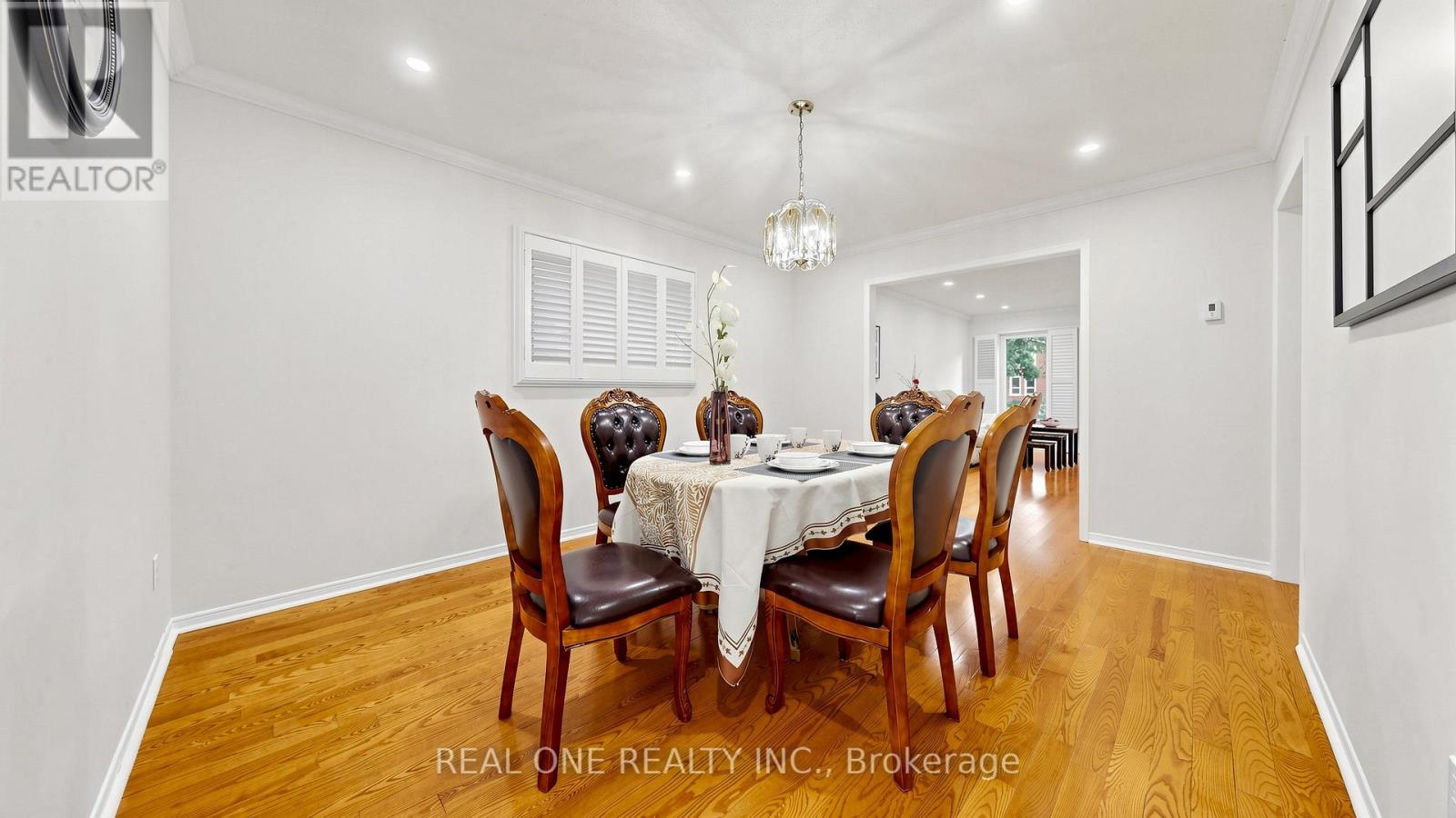 2027 ROY IVOR CRESCENT - 23