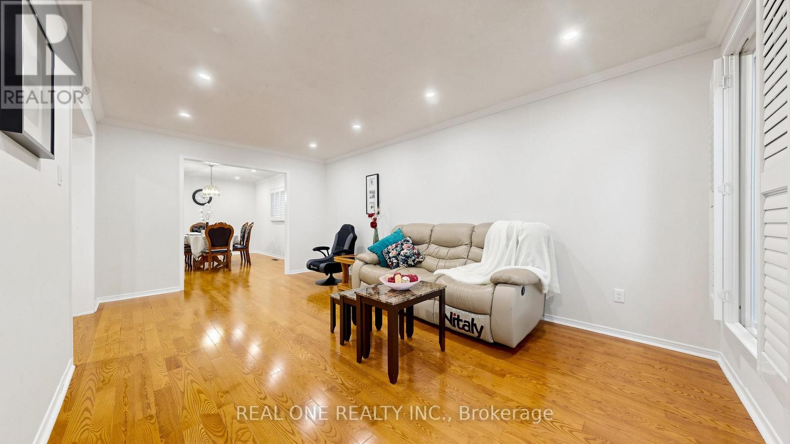 2027 ROY IVOR CRESCENT - 6