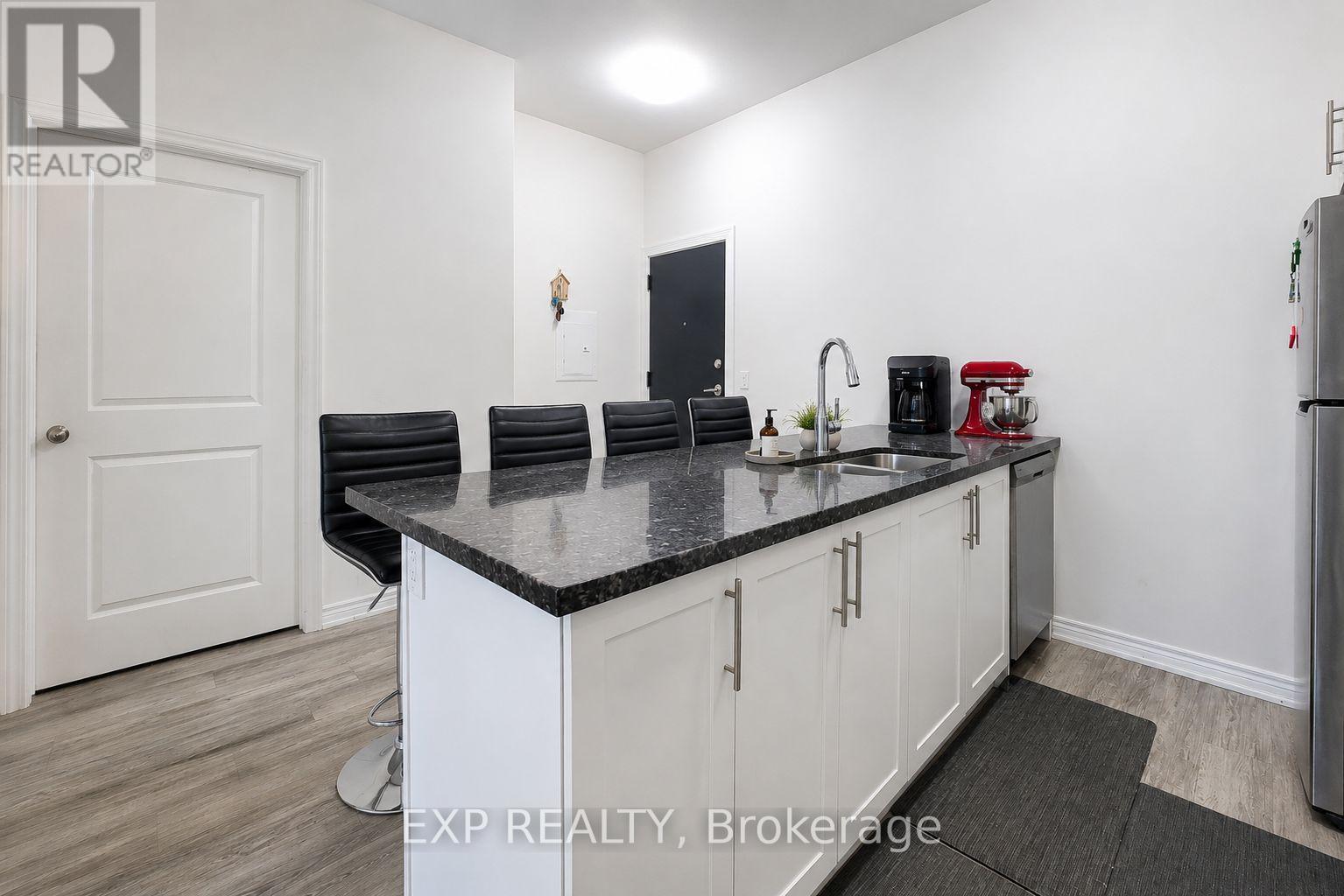 #102 2750 KING STREET E - 7