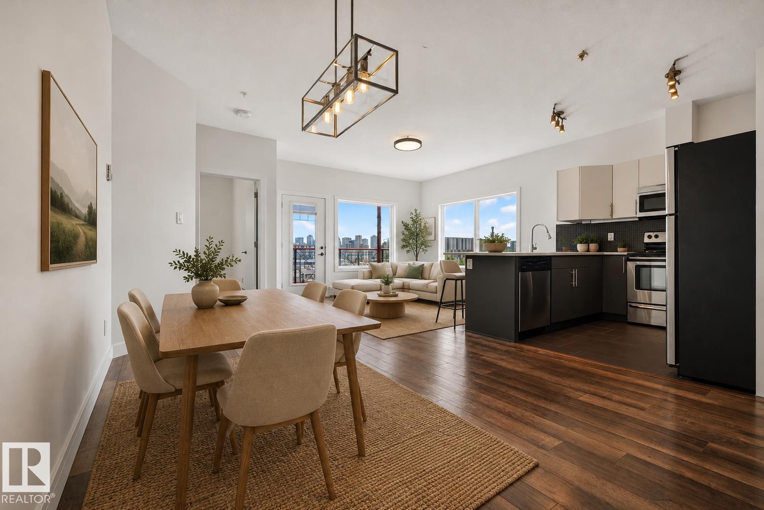 #413 10611 117 ST NW - 11