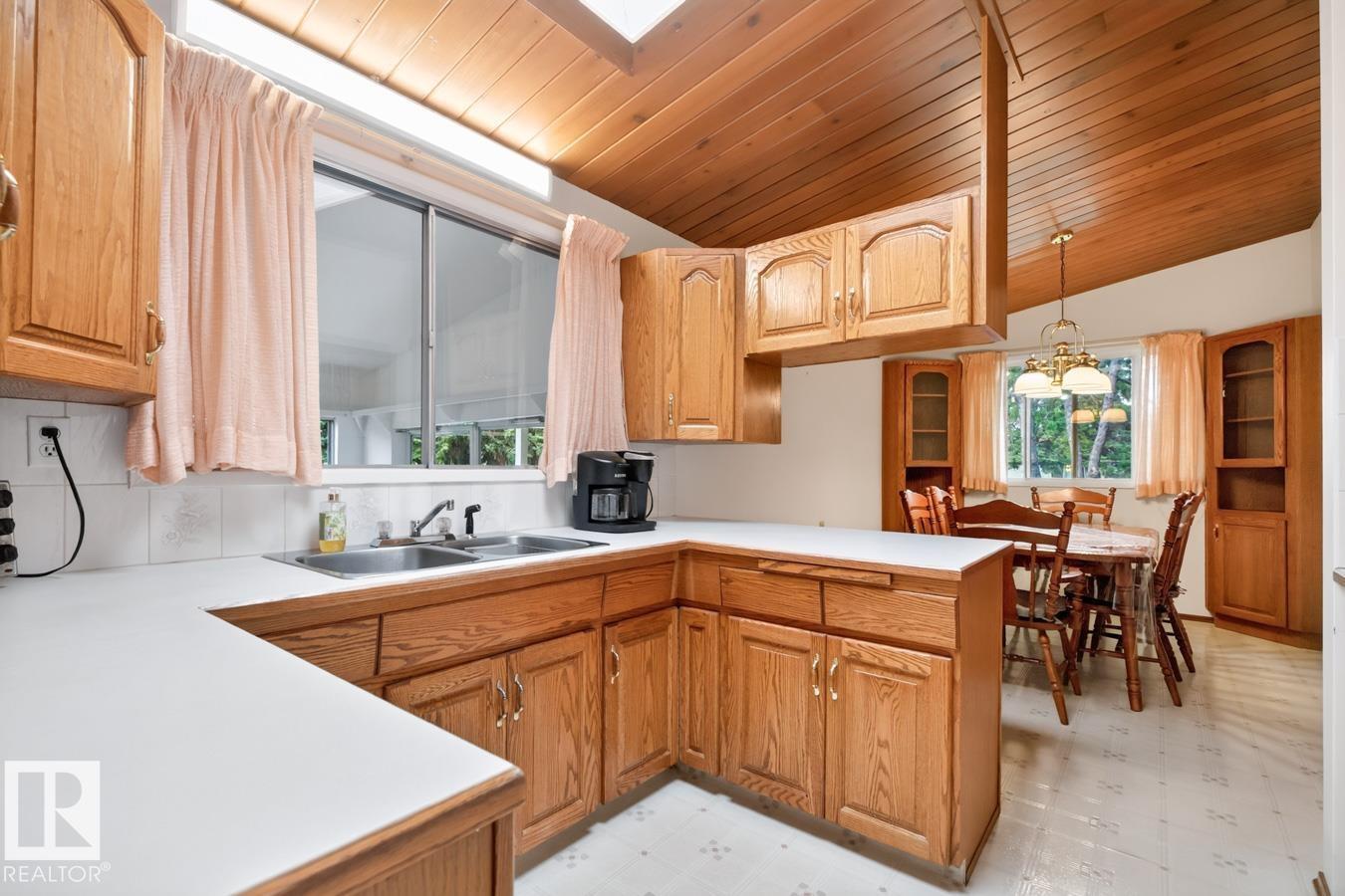 13336 106 ST NW - 12