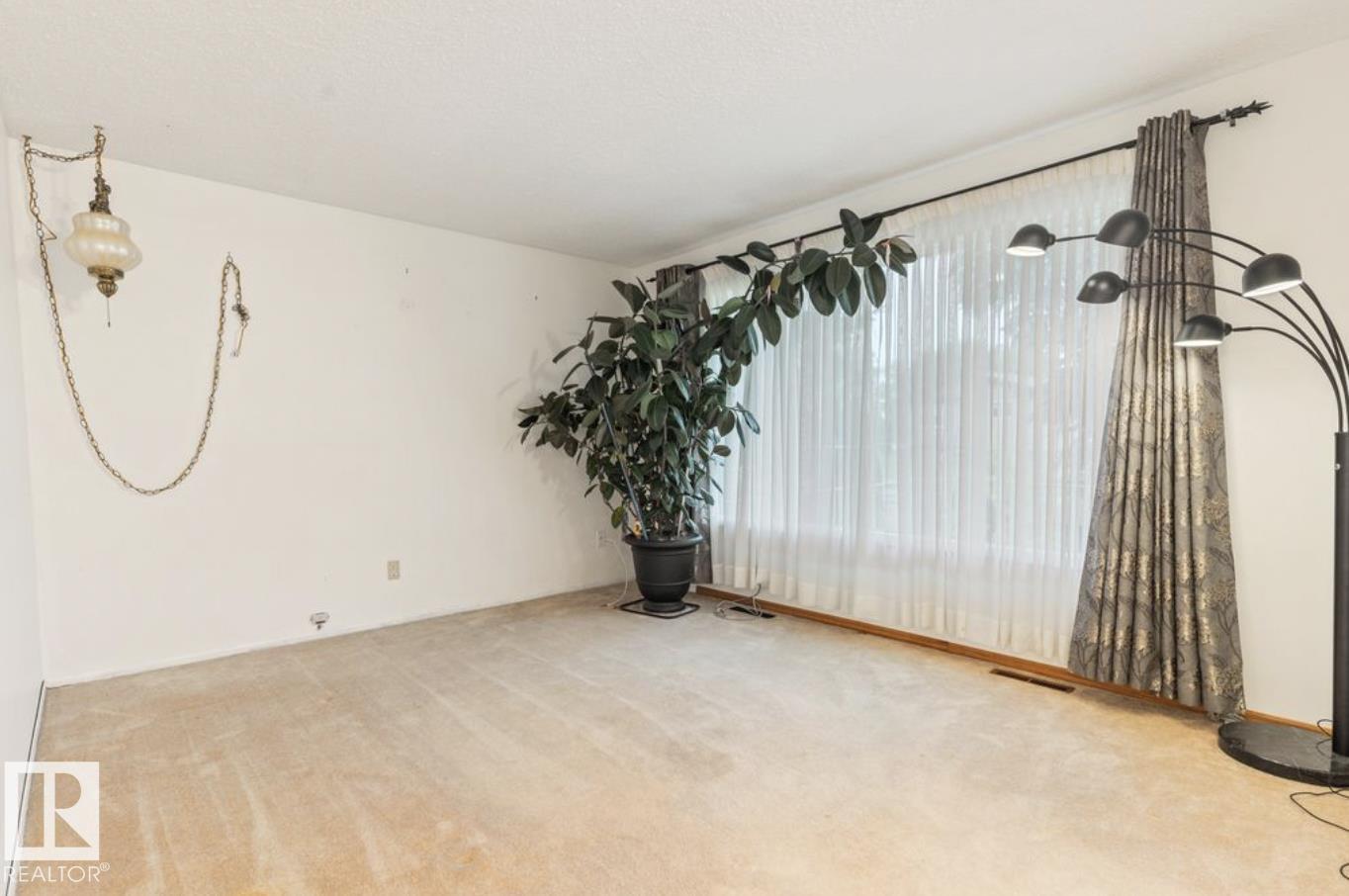 4924 56 Street - Photo 11