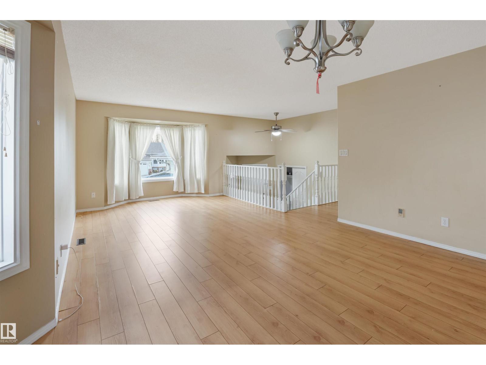 1055 JONES Crescent NW - Photo 8