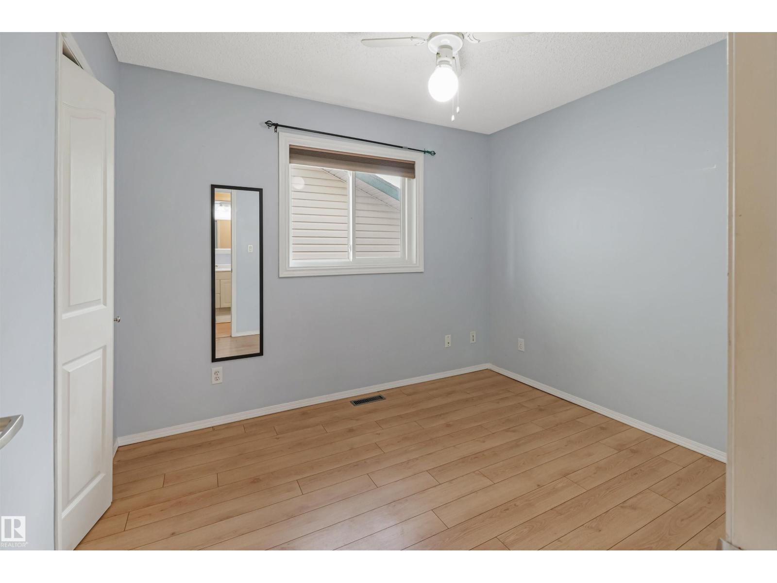 1055 JONES CR NW - 33