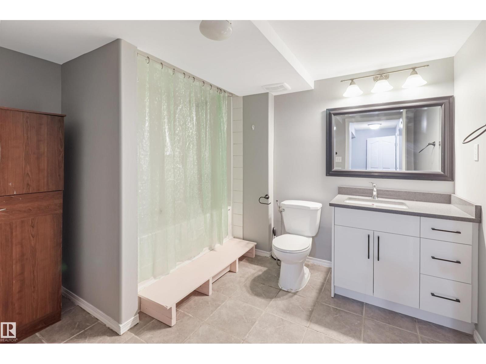 1055 JONES Crescent NW - Photo 36