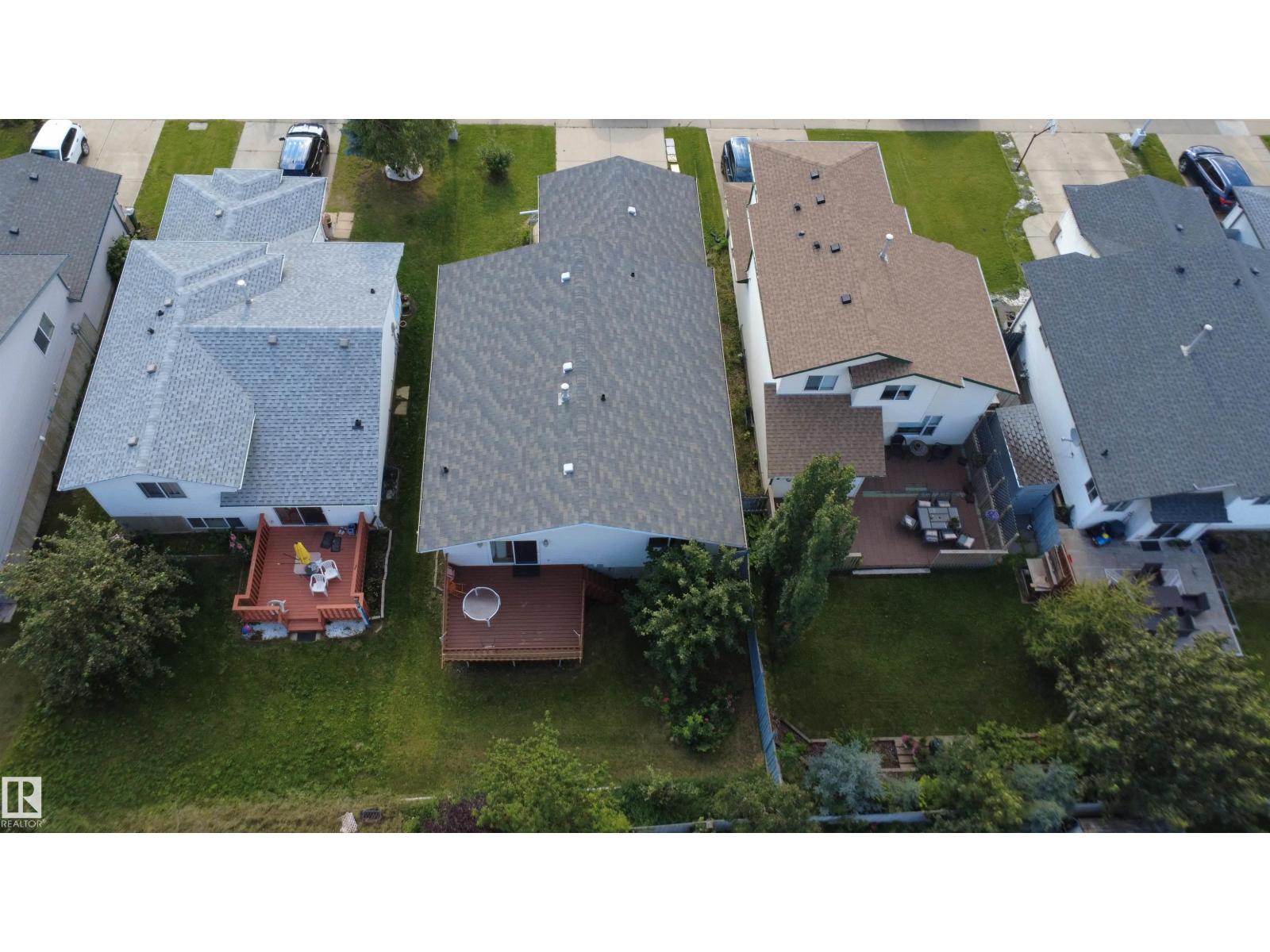 1055 JONES Crescent NW - Photo 45