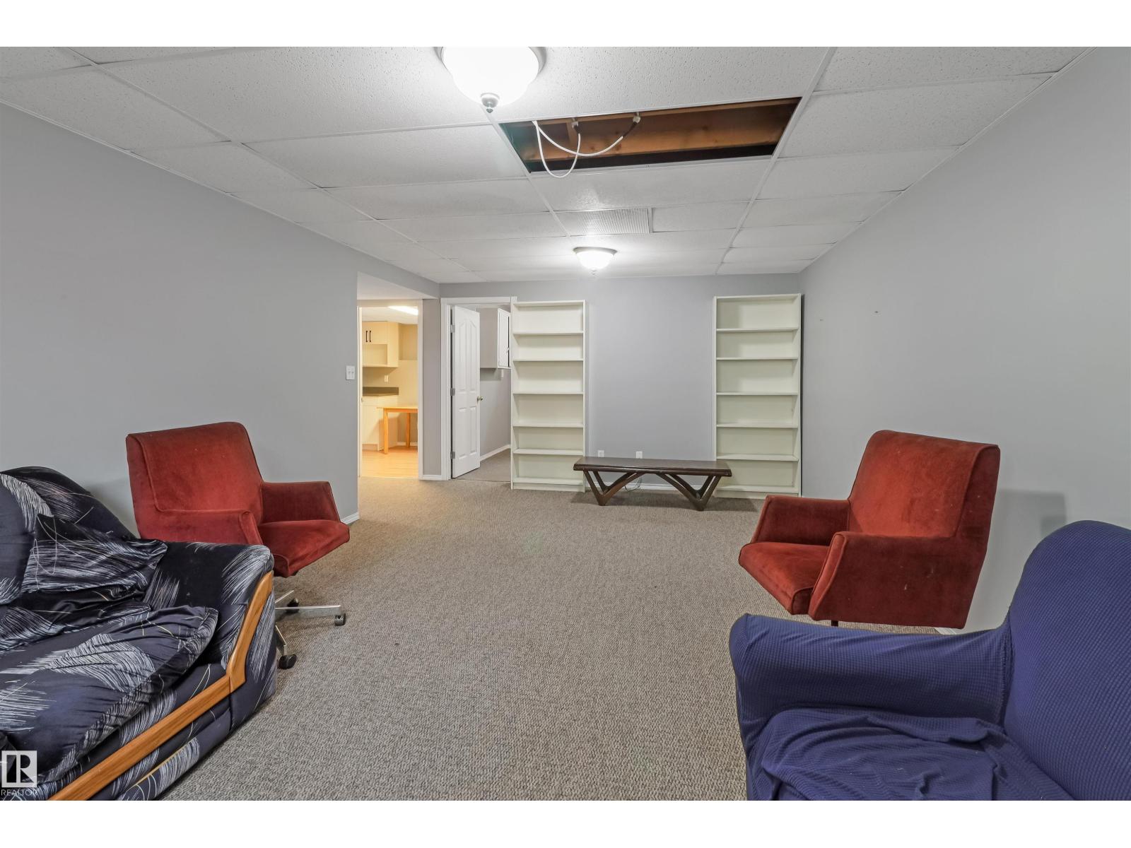 1055 JONES CR NW - 30