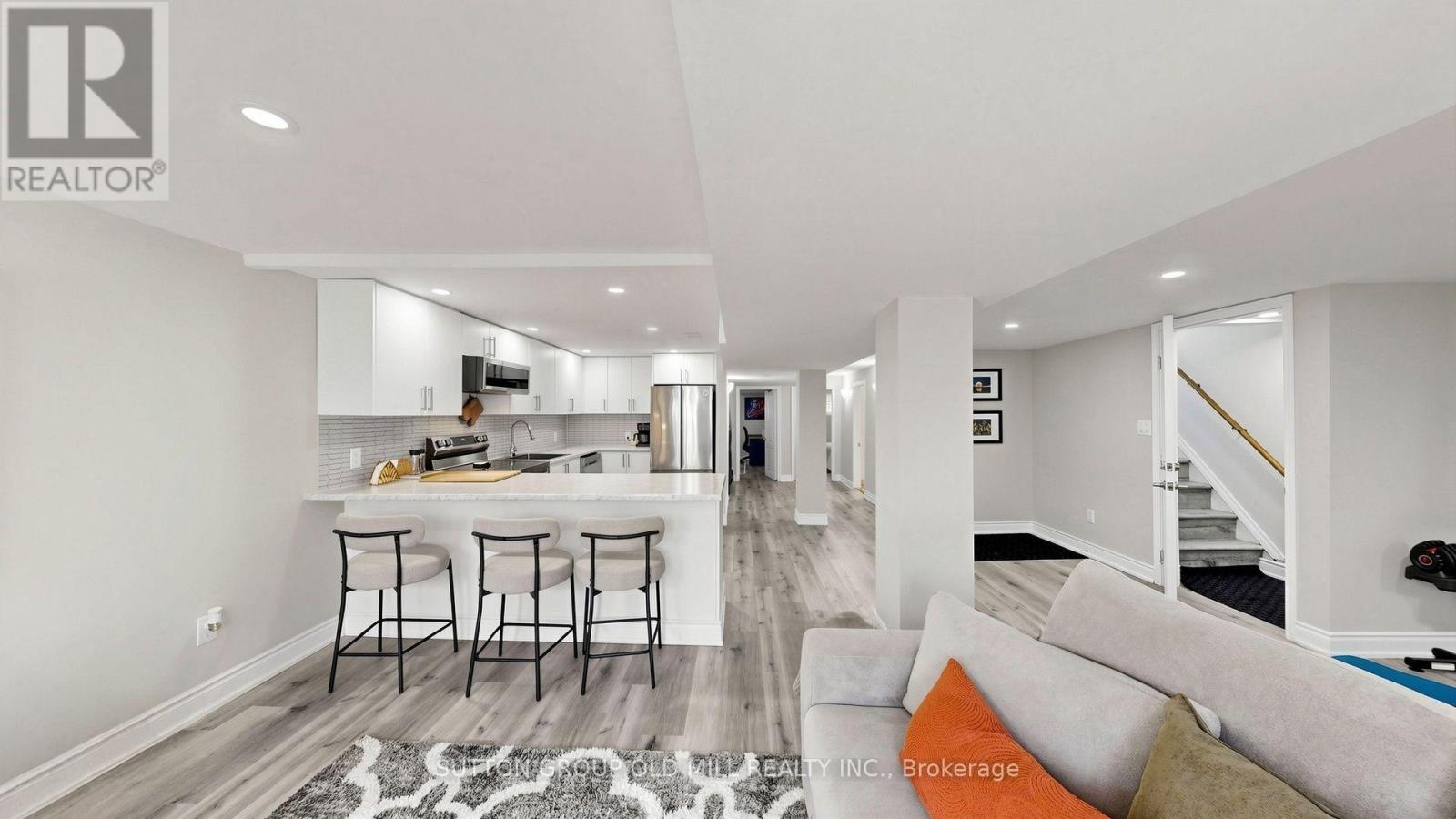 19 ASCOT AVENUE - Image 33