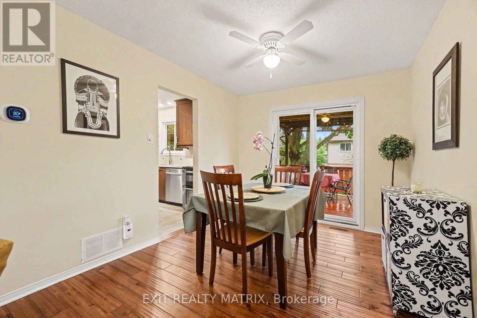 4 Bed, 4 Bath House for Sale in Ottawa – 30 BARTLEY CRESCENT, Ottawa – MLS# X13550076 - Image 16