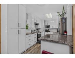 9656 125 Street, Surrey, BC V3V4Y1 Photo 9