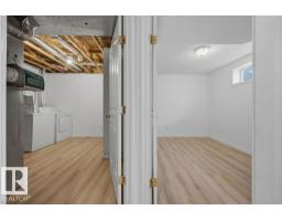 2076 Tanner Wd Nw, Edmonton, AB T6R2S4 Photo 36