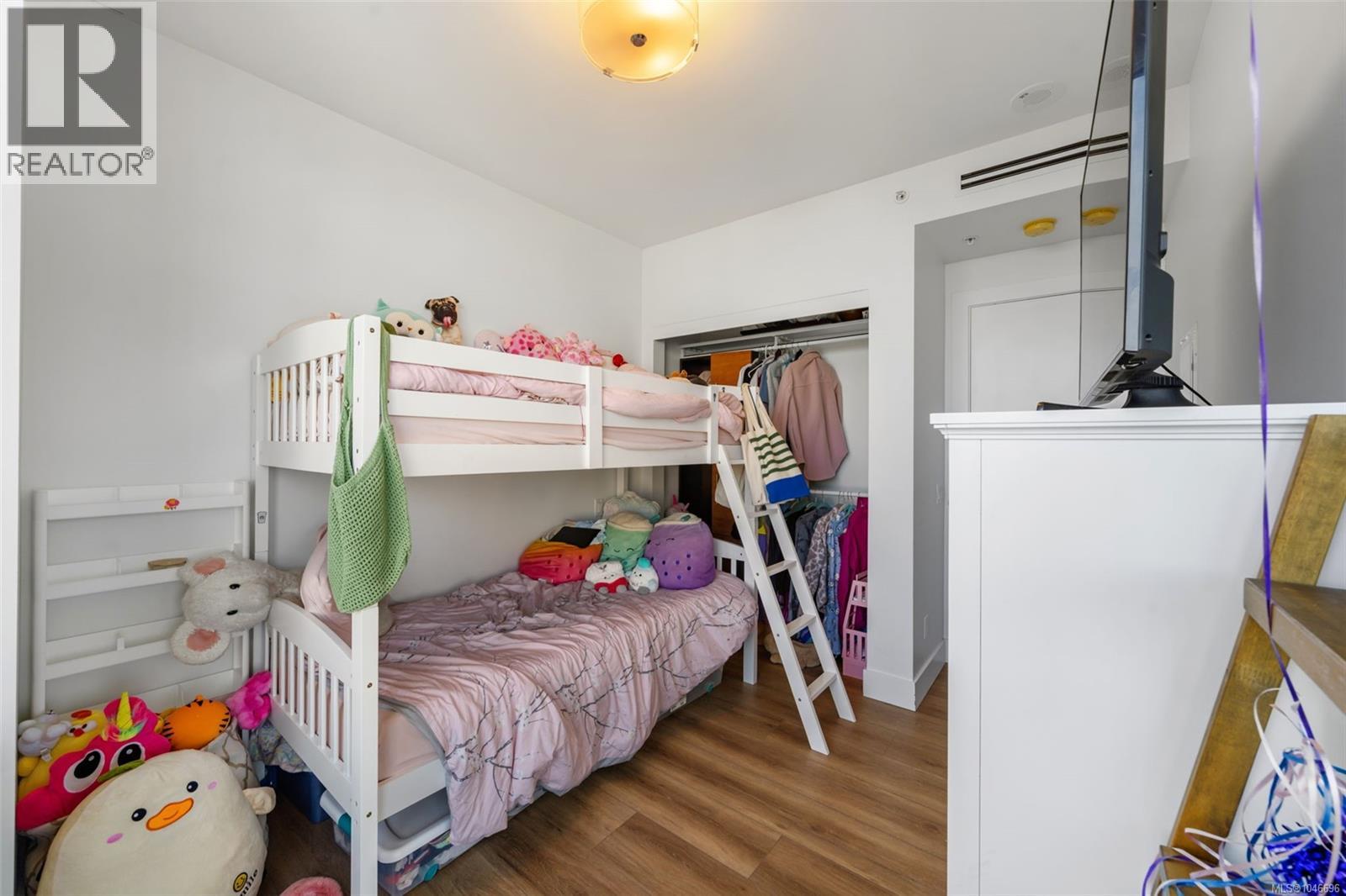 605 60 Saghalie Road, Victoria