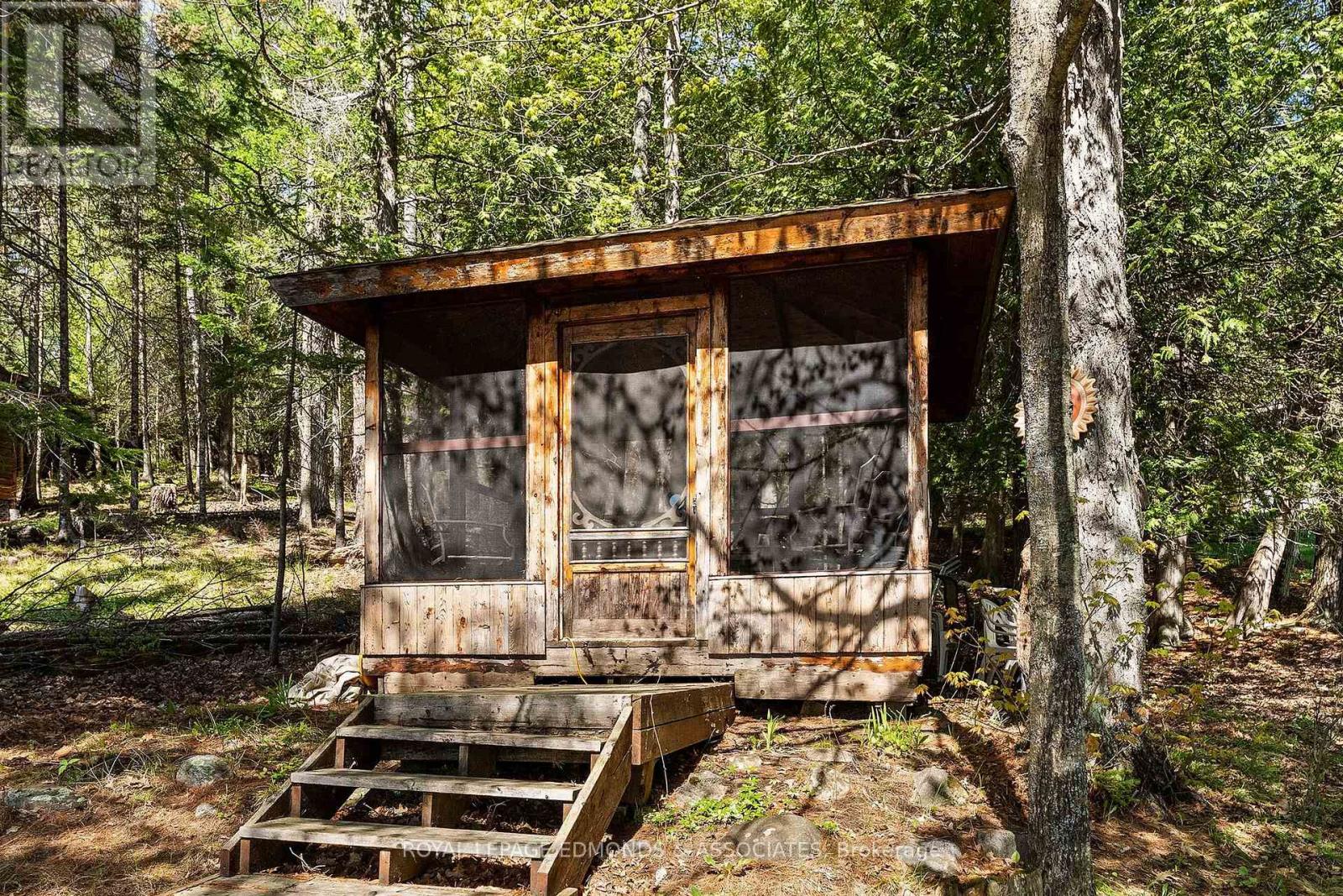 654 A CHIMO ROAD S - Image 42