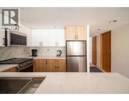 303 4280 Mountain Square, Whistler, BC V8E1B9 Photo 13
