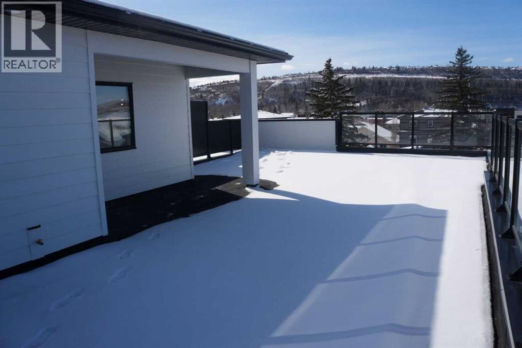 4744 Bowness Road - Photo 35