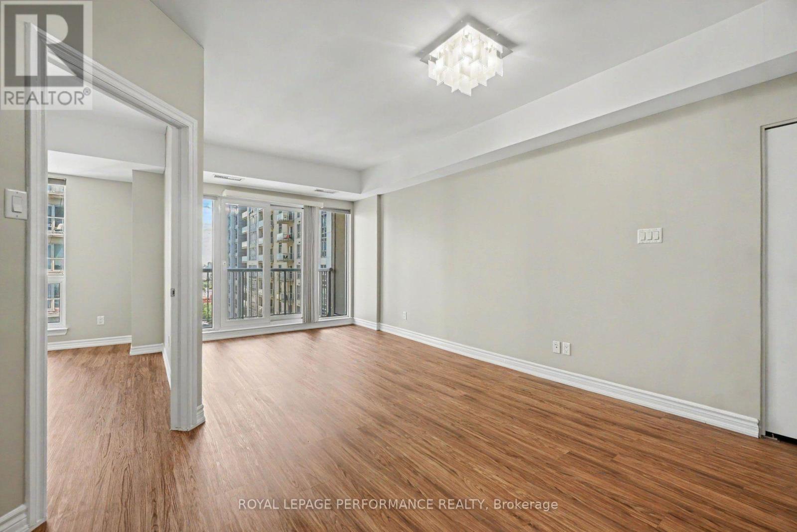 2205 - 234 Rideau Street
