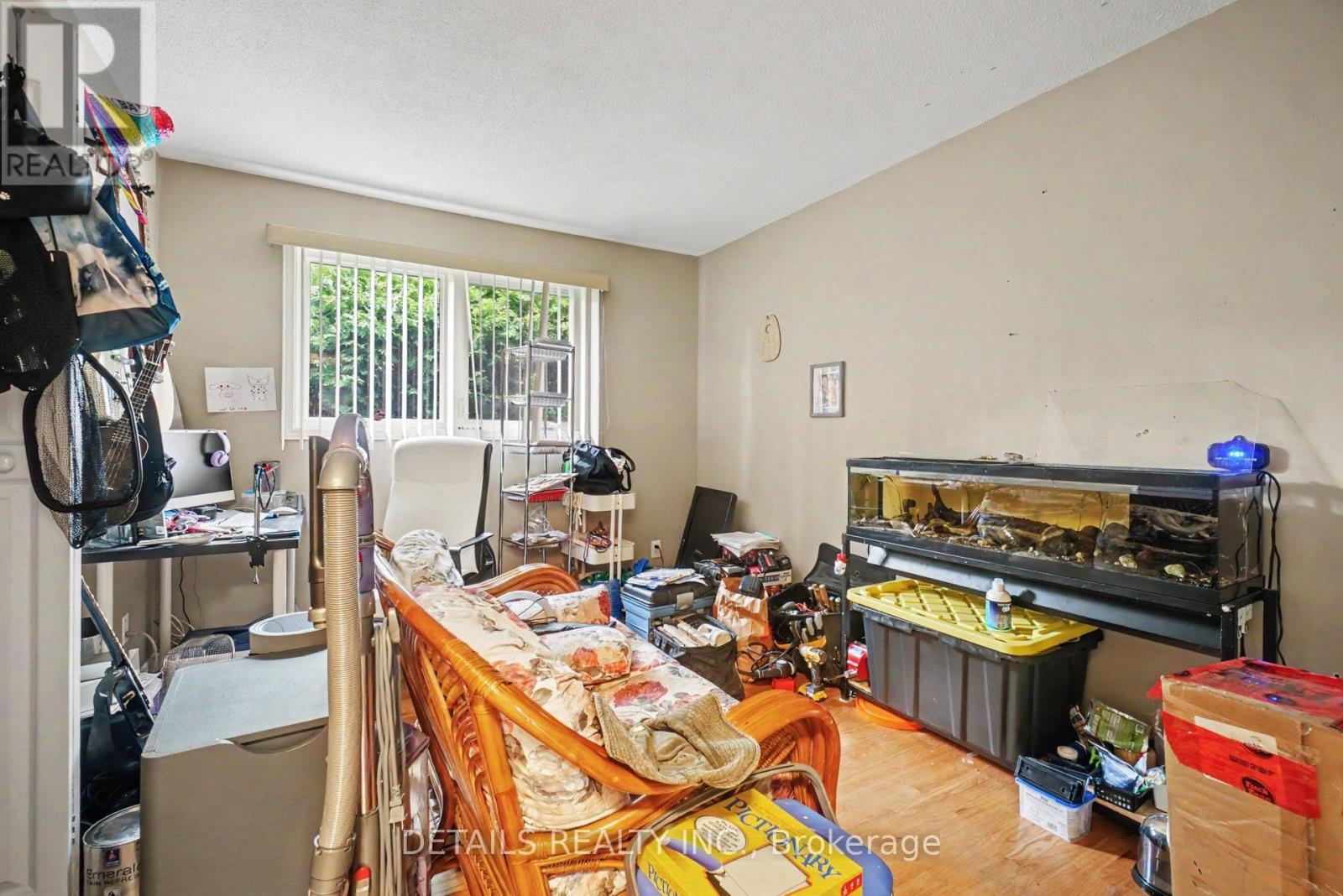 3 Bed, 1 Bath House for Rent in Ottawa – 816 WILLOW AVENUE, Ottawa – MLS# X13667946 - Image 9