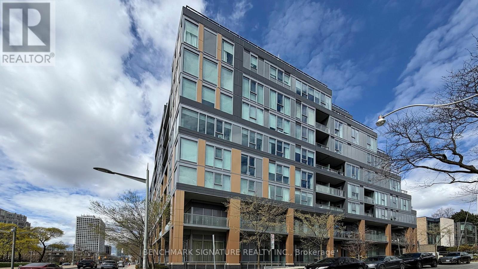 #TH106 6 PARKWOOD AVENUE - 2