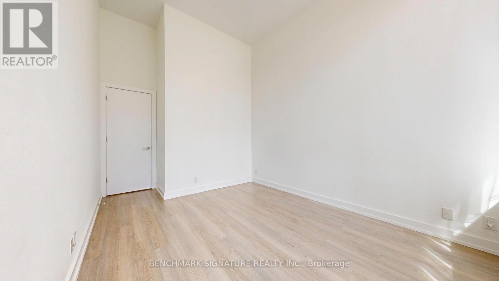 #TH106 6 PARKWOOD AVENUE - 25