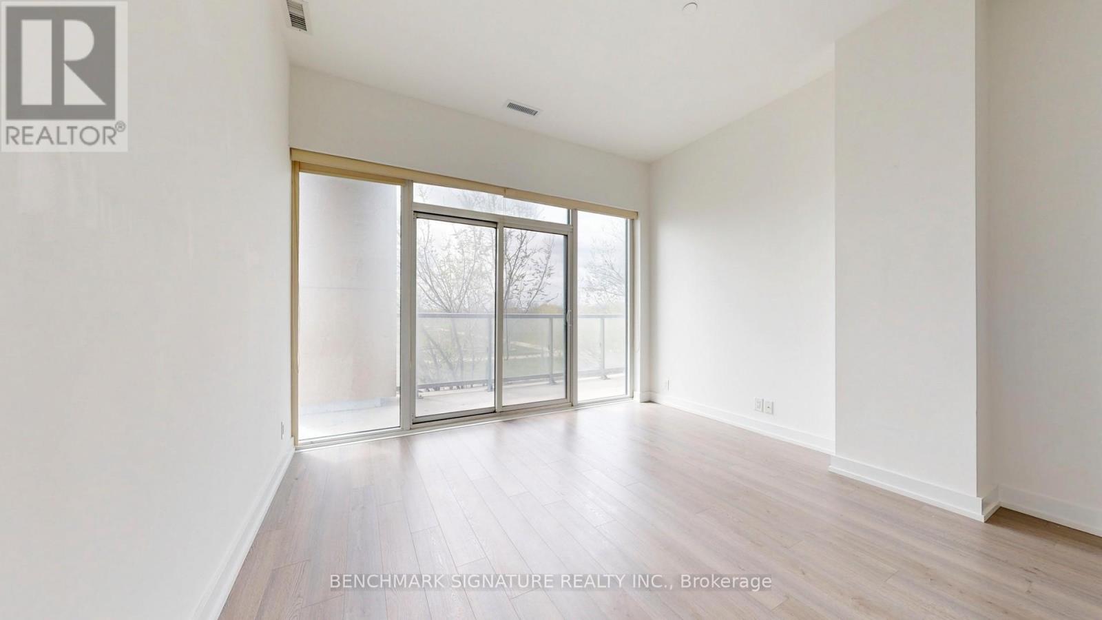 #TH106 6 PARKWOOD AVENUE - 33