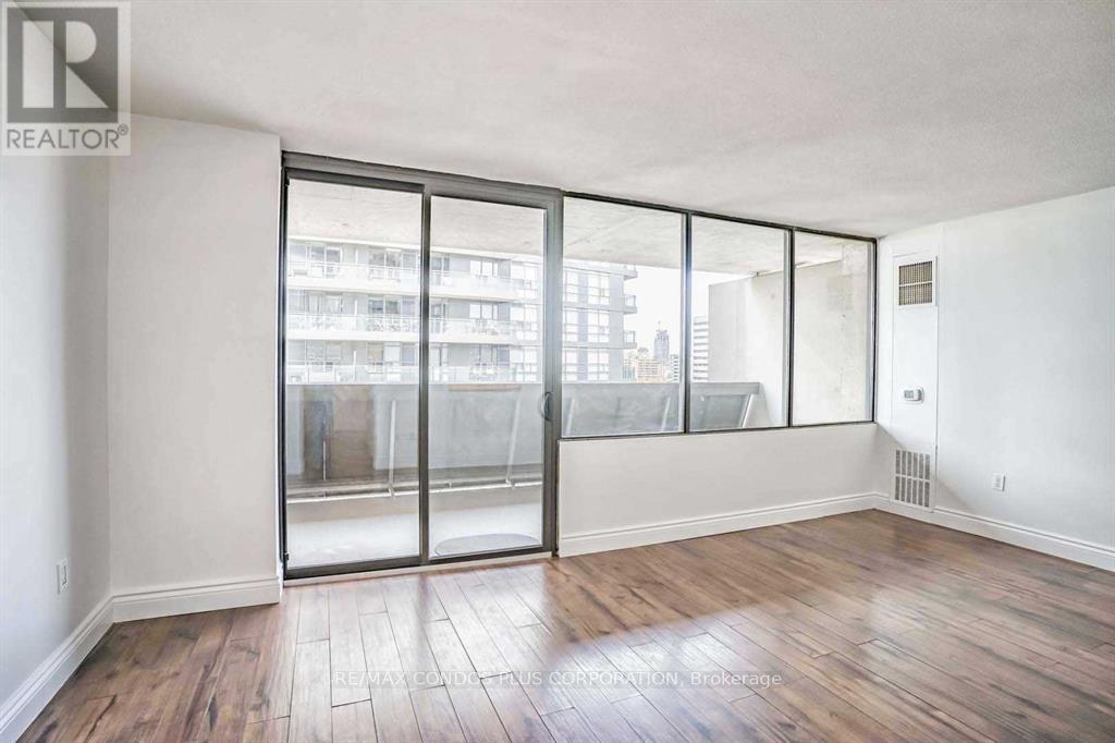 Photo of 720 Spadina Avenue