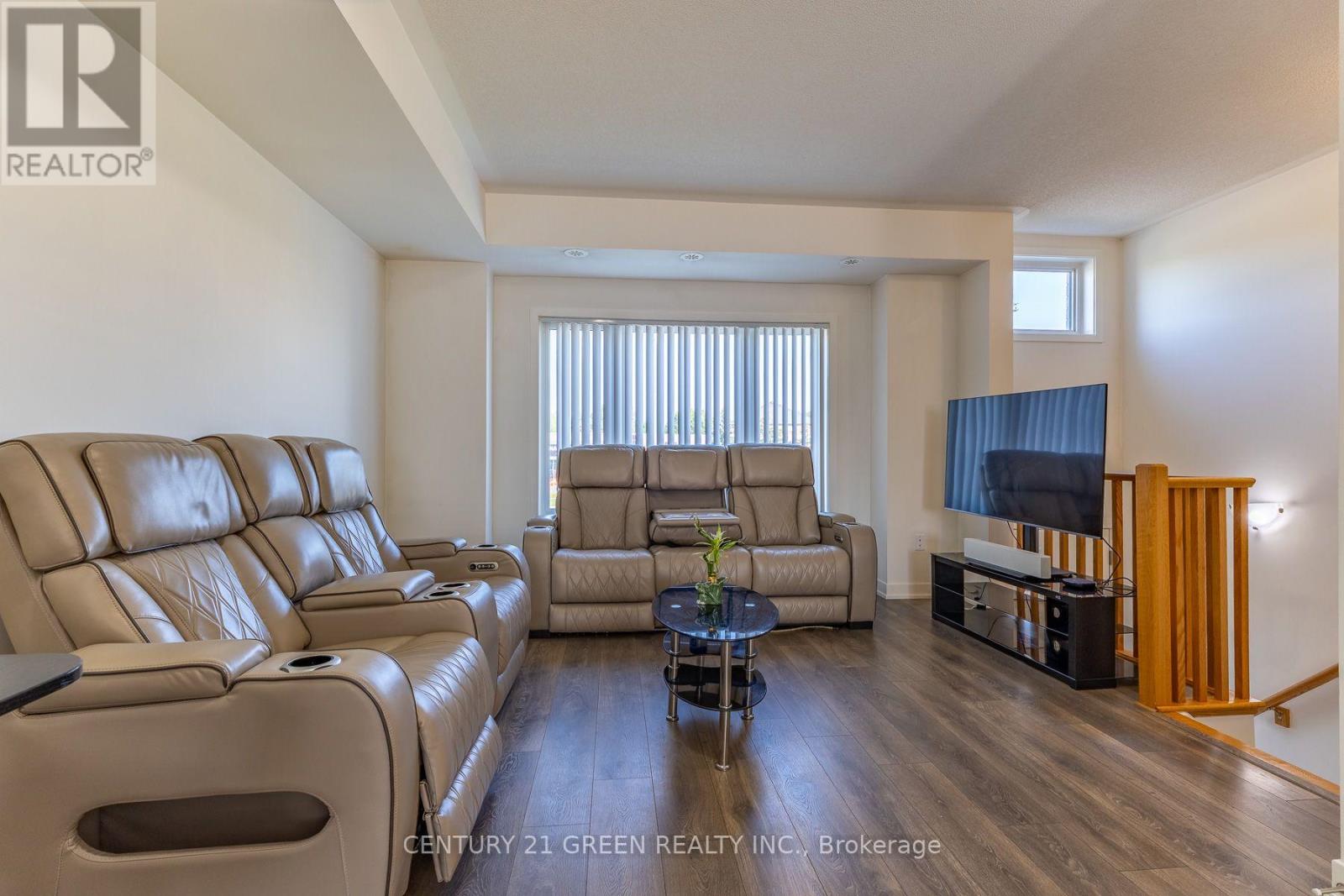 #406 1525 KINGSTON ROAD - 11