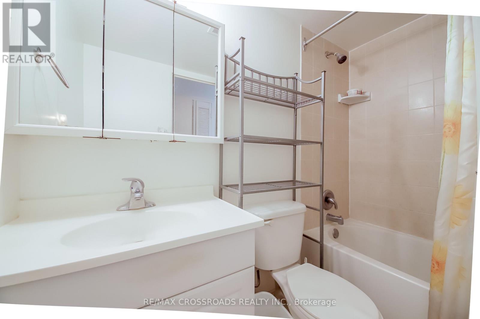 #606 3151 BRIDLETOWNE CIRCLE - 24