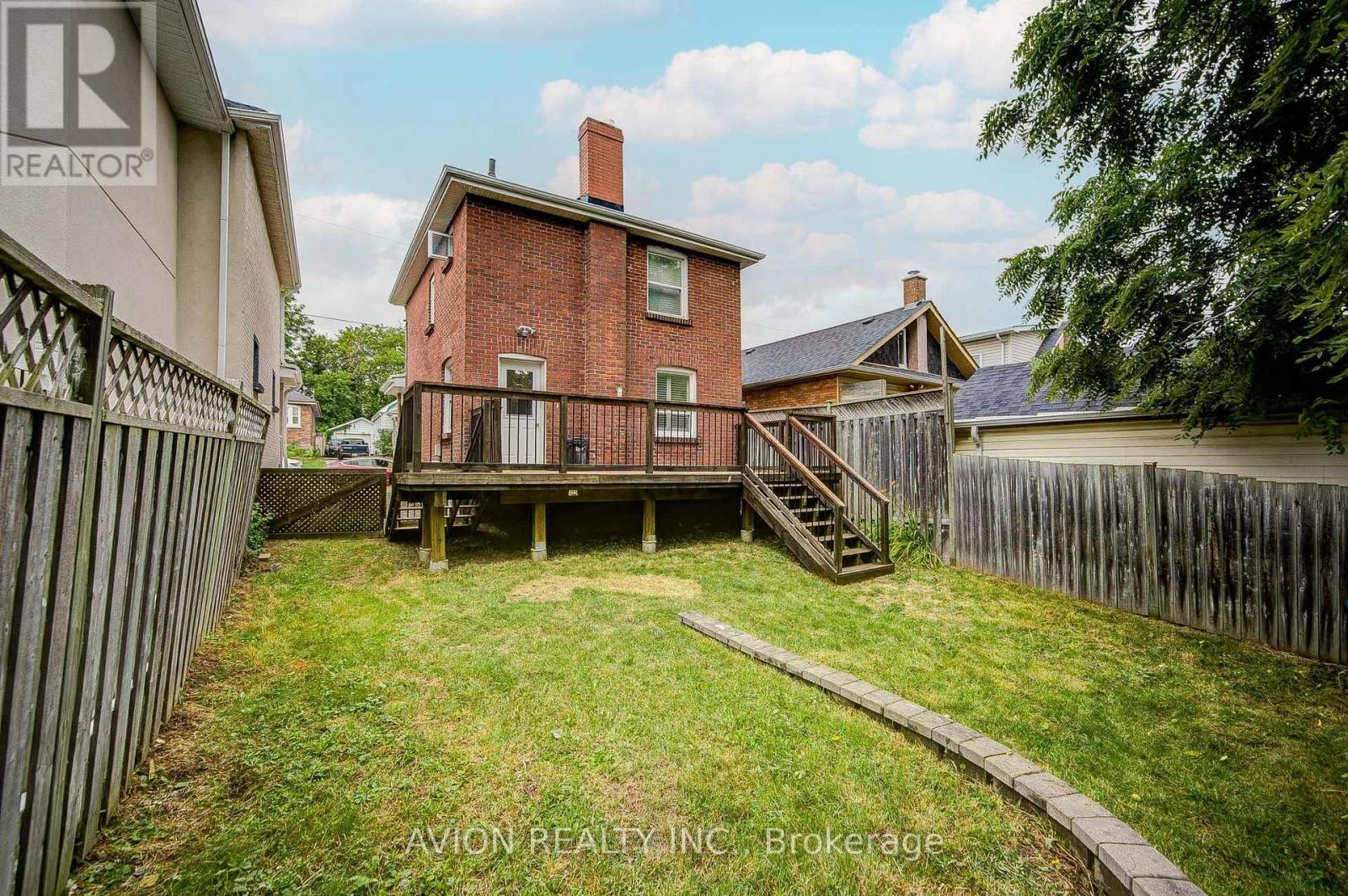 225 CLARKE STREET - 27