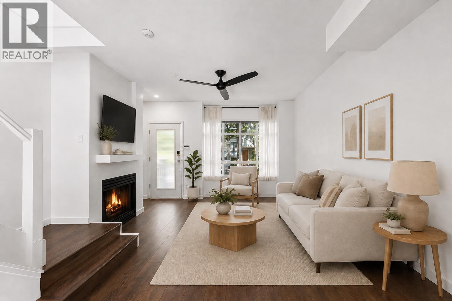 6702 VILLAGE GREEN