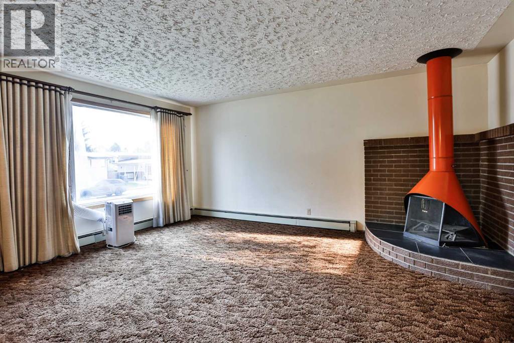1921 17 Street N - 4