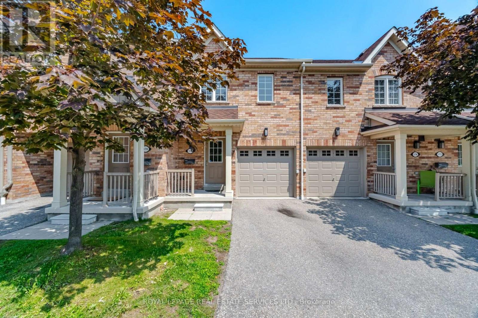Photo of 5255 Palmetto Place