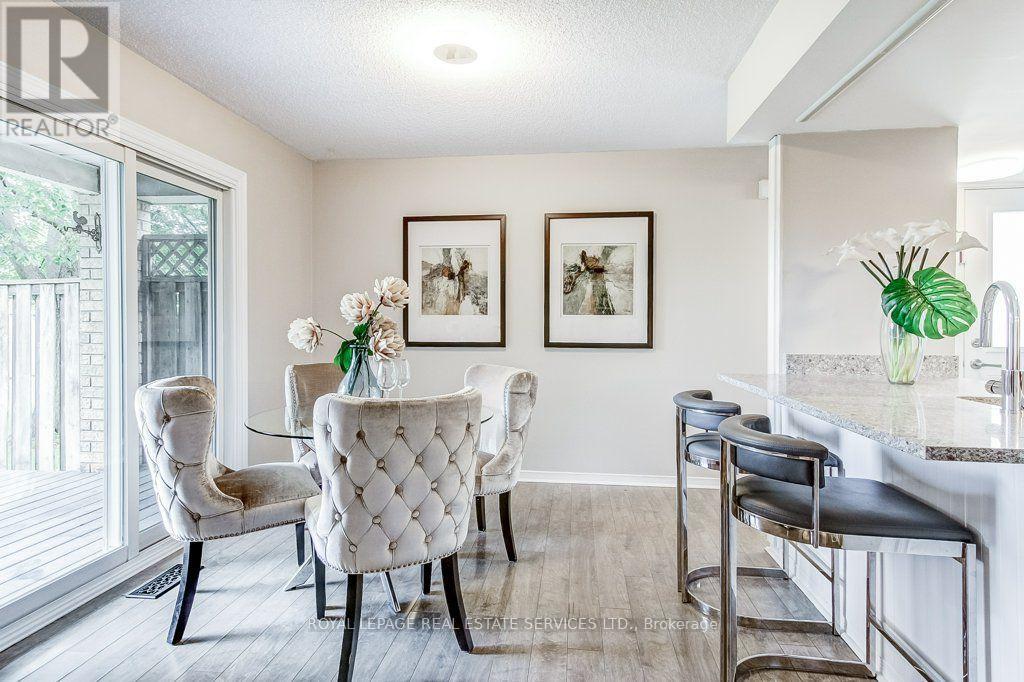 #19 2530 NORTHAMPTON BOULEVARD - 15