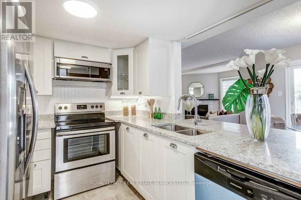 #19 2530 NORTHAMPTON BOULEVARD - 8