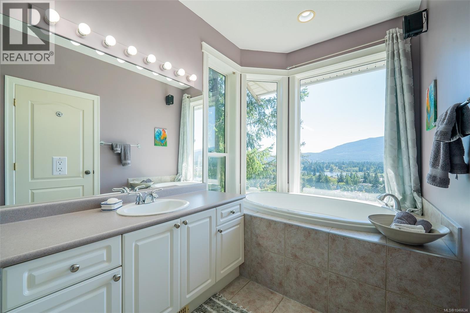 180 Rainbow Cres - Image 21
