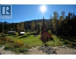 5916 Ferguson Frontage Road, Malakwa, BC V0E2J0 Photo 40