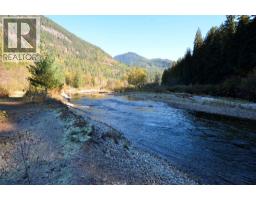 5916 Ferguson Frontage Road, Malakwa, BC V0E2J0 Photo 48