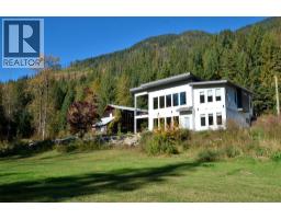 5916 Ferguson Frontage Road, Malakwa, BC V0E2J0 Photo 52