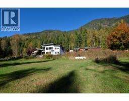 5916 Ferguson Frontage Road, Malakwa, BC V0E2J0 Photo 39