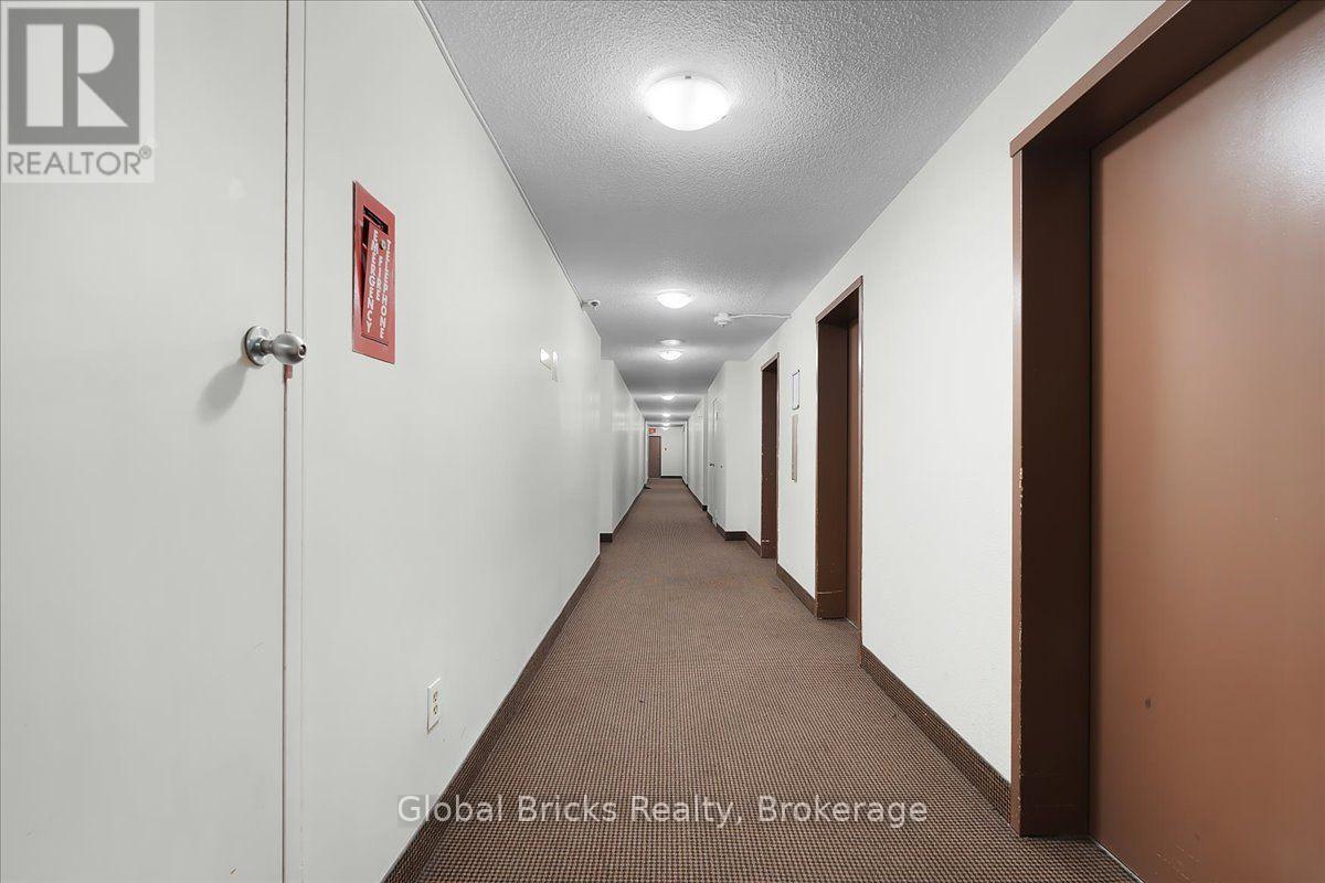 1103- 17 Knightsbridge Road, Brampton, ON photo 3