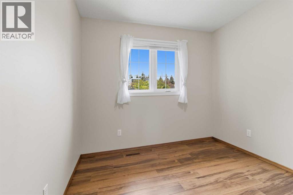 3 Pickering Close - 12
