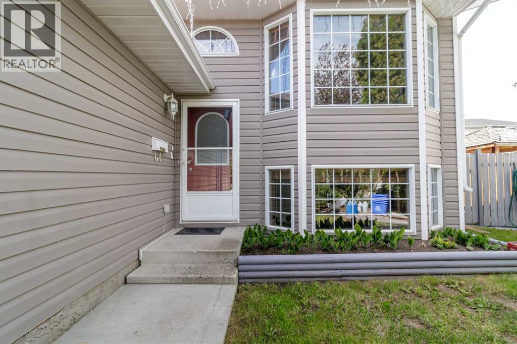 3 Pickering Close