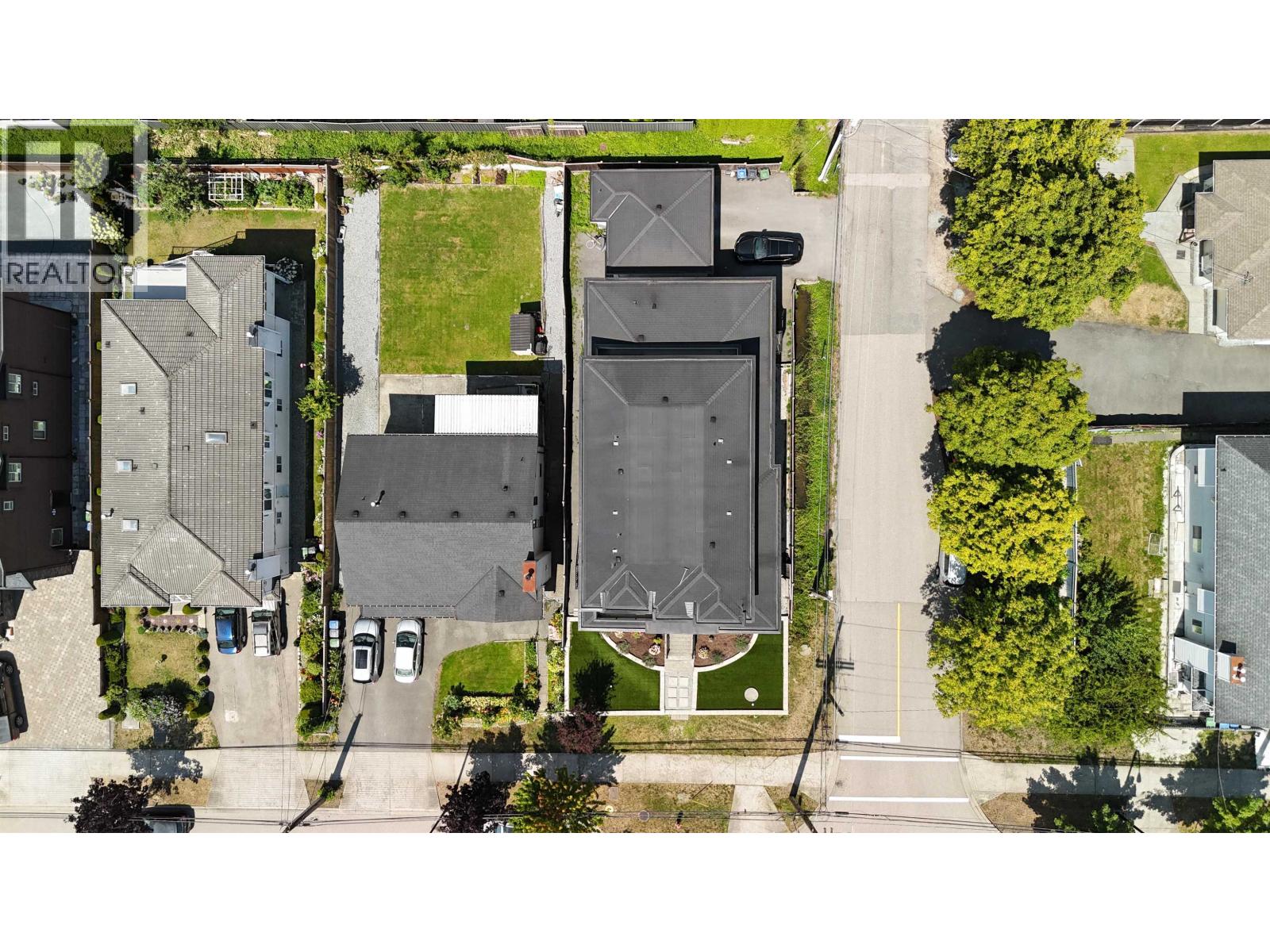 7 Bed, 6 Bath House for Sale in New Westminster – 501 EWEN AVENUE, New Westminster – MLS# R3154020 - Image 8