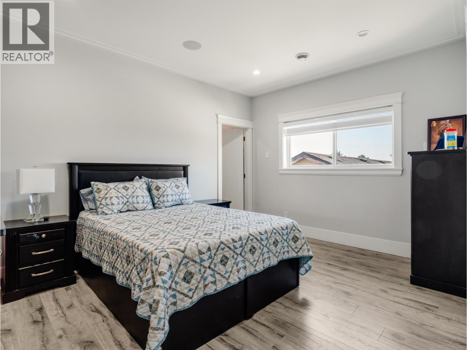 7 Bed, 6 Bath House for Sale in New Westminster – 501 EWEN AVENUE, New Westminster – MLS# R3154020 - Image 11