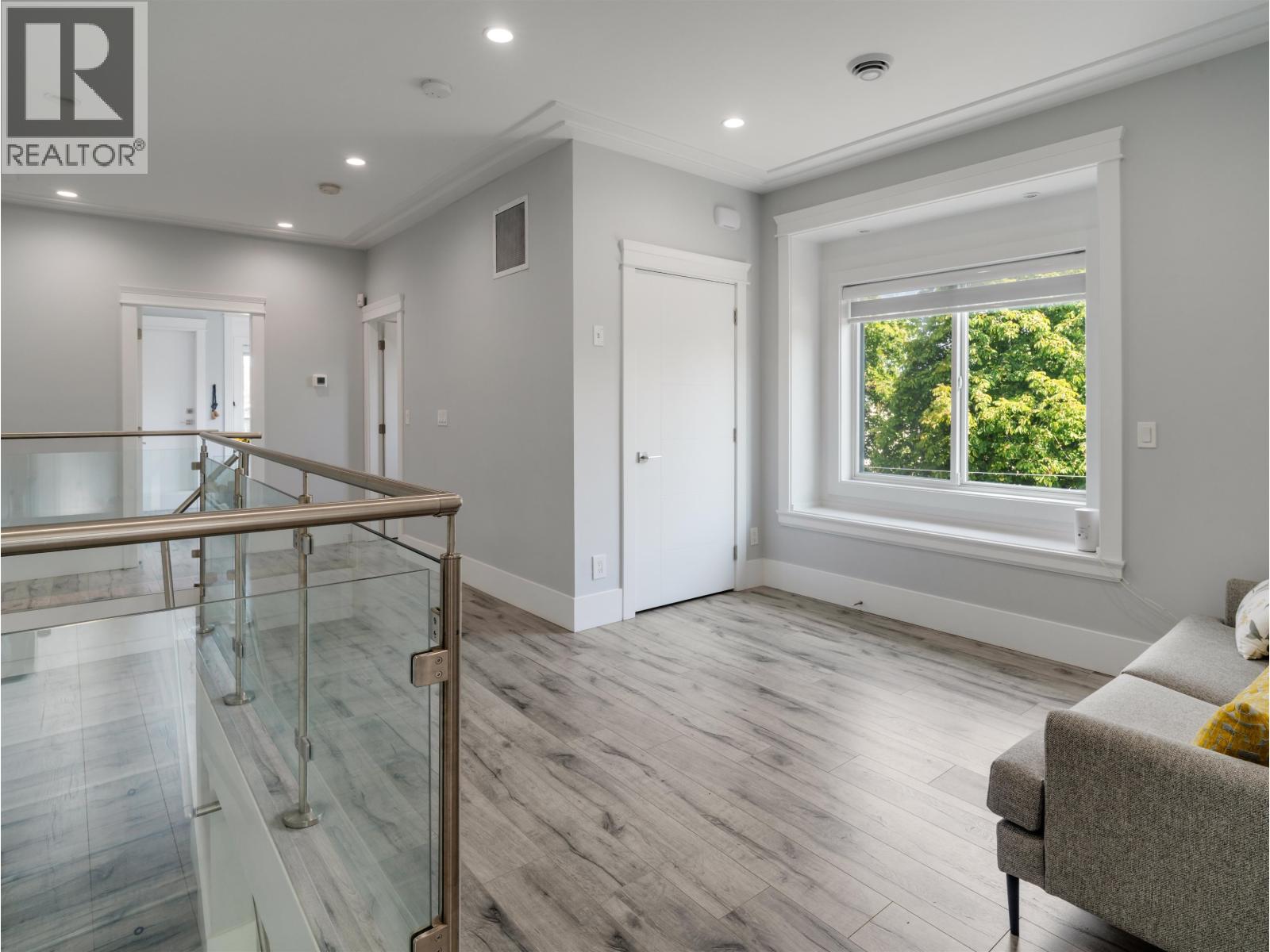 7 Bed, 6 Bath House for Sale in New Westminster – 501 EWEN AVENUE, New Westminster – MLS# R3154020 - Image 16
