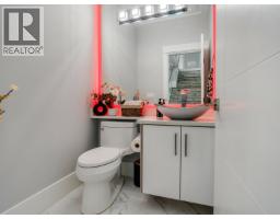 501 Ewen Avenue, New Westminster, BC V3M5B6 Photo 25