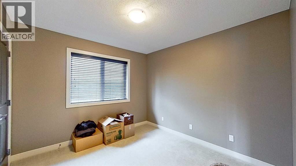 249 18 Avenue Northeast - Photo 14
